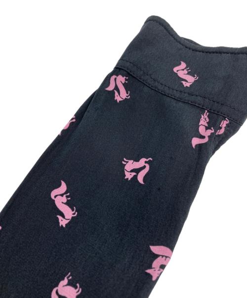 maison kitsune（メゾンキツネ）MAISON KITSUNE (メゾンキツネ) classic fluid shirt in printed crepe ピンク×ブラック サイズ:34の古着・服飾アイテム
