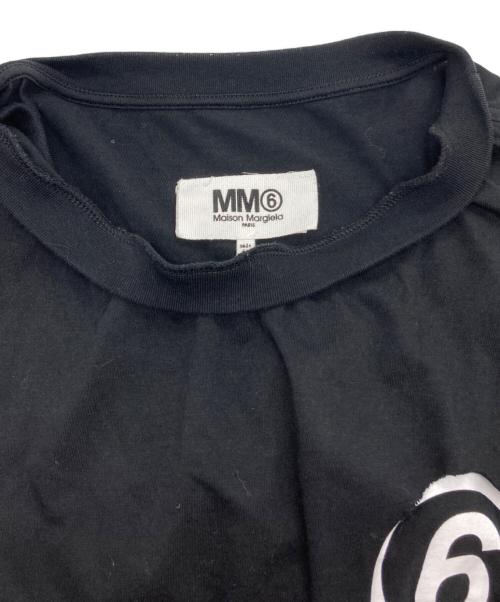 MM6 Maison Margiela（エムエムシックスメゾンマルジェラ）MM6 Maison Margiela (エムエムシックスメゾンマルジェラ) ナンバリング ロゴ Tシャツ ブラック サイズ:Mの古着・服飾アイテム