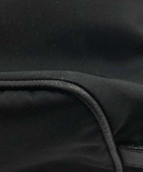 PRADA（プラダ）PRADA (プラダ) ロゴプレート クラッチハンドバッグ ブラックの古着・服飾アイテム