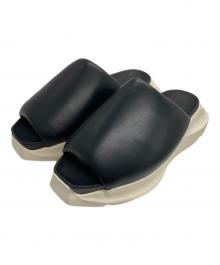 RICK OWENS（リックオウエンス）の古着「GETH PUFFER SLIDE」｜ブラック