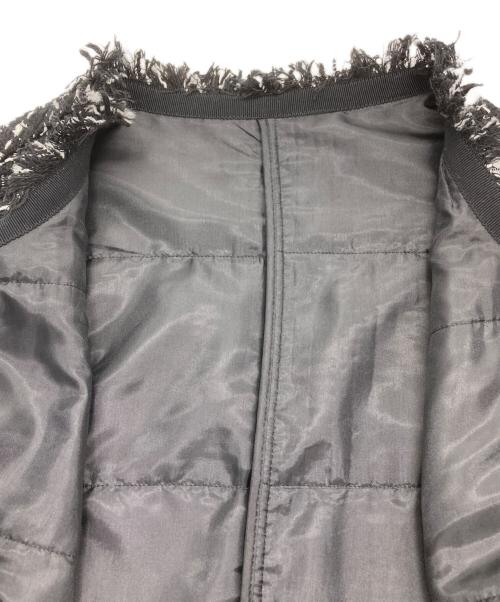 icB（アイシービー）icB (アイシービー) ノーカラーツイードジャケット ブラック サイズ:4の古着・服飾アイテム