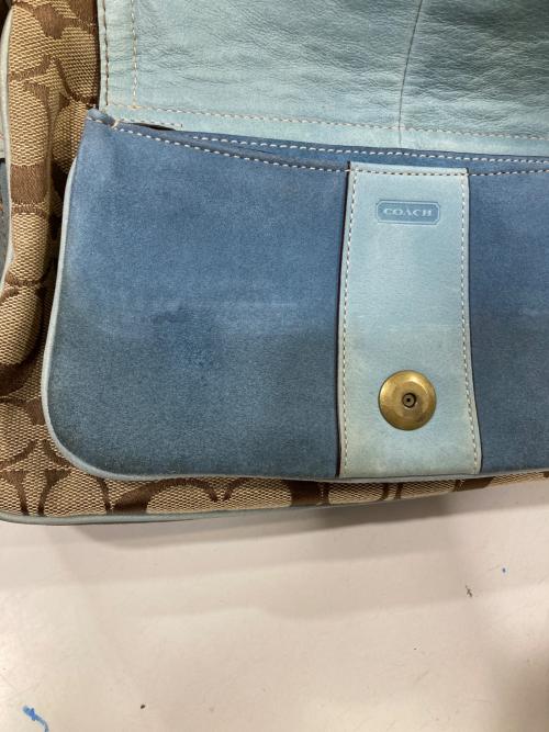 COACH（コーチ）COACH (コーチ) ワンショルダーシグネチャーバッグ ベージュ×グリーンの古着・服飾アイテム