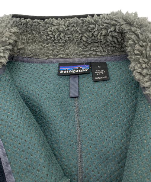 Patagonia（パタゴニア）Patagonia (パタゴニア) CLASSIC RETRO CARDIGAN グレー×ネイビー サイズ:Mの古着・服飾アイテム