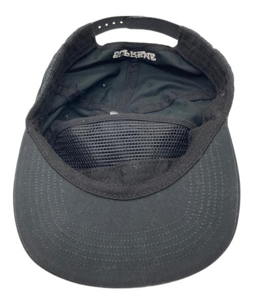 SUPREME（シュプリーム）Supreme (シュプリーム) KAWS (カウズ) Chalk Logo 5-panel ブラックの古着・服飾アイテム