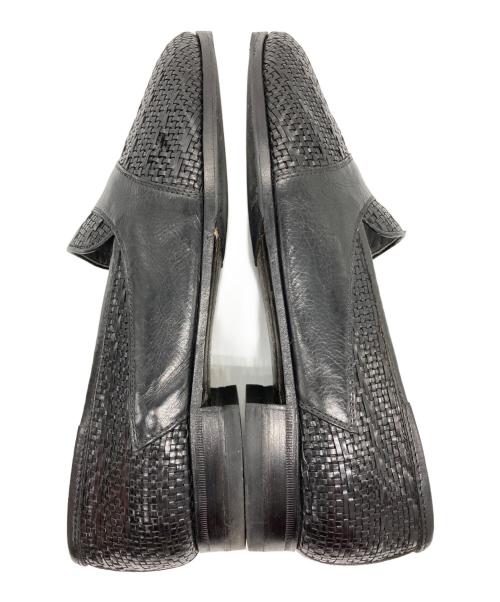 GIANNI VERSACE（ジャンニ・ヴェルサーチ）GIANNI VERSACE (ジャンニ・ヴェルサーチ) 編み込みレザーローファー ブラック サイズ:SIZE 40 1/2の古着・服飾アイテム