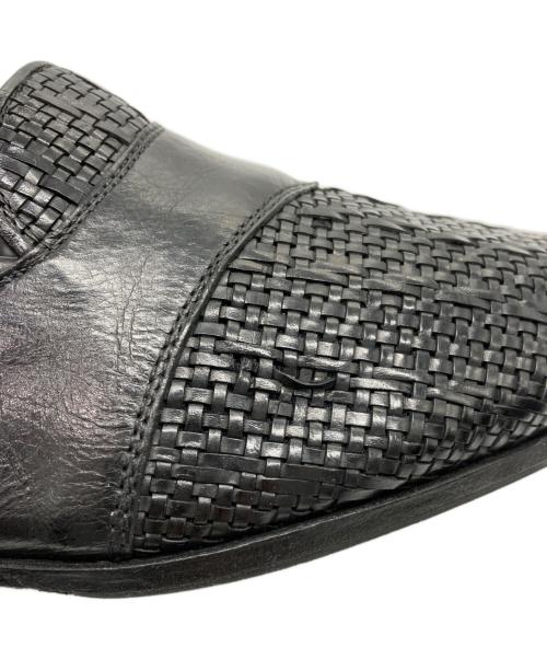 GIANNI VERSACE（ジャンニ・ヴェルサーチ）GIANNI VERSACE (ジャンニ・ヴェルサーチ) 編み込みレザーローファー ブラック サイズ:SIZE 40 1/2の古着・服飾アイテム