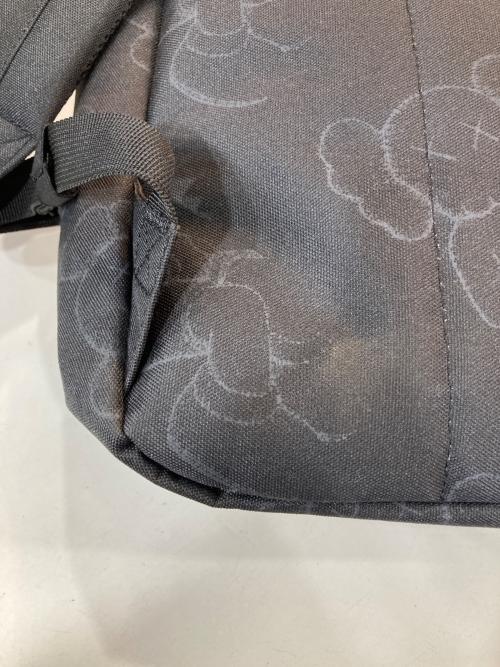 Herschel Supply（ハーシェルサプライ）Herschel Supply (ハーシェルサプライ) KAWS (カウズ) バックパック ブラックの古着・服飾アイテム