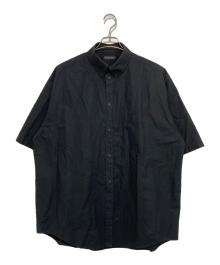 BALENCIAGA（バレンシアガ）の古着「バック BBロゴ ボタンダウン 半袖 ドレス シャツ」｜ブラック