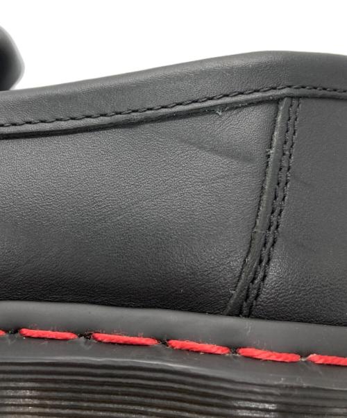 Dr.Martens（ドクターマーチン）Dr.Martens (ドクターマーチン) ADRIAN SNAFFLE CNY ハラコタッセルローファー ブラック×レッド サイズ:UK8の古着・服飾アイテム