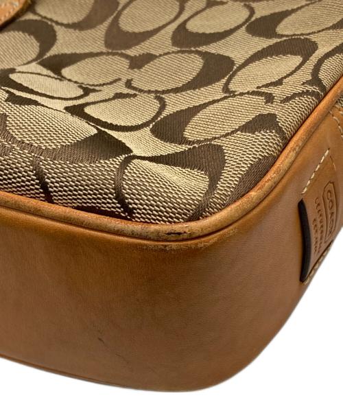 COACH（コーチ）COACH (コーチ) シグネチャー ワンショルダー ホーボーバッグ ベージュの古着・服飾アイテム
