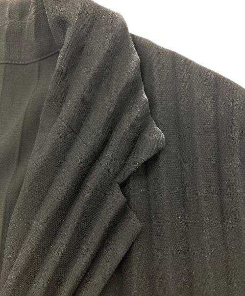 ISSEY MIYAKE（イッセイミヤケ）ISSEY MIYAKE (イッセイミヤケ) プリーツ テーラードジャケット ブラック サイズ:3の古着・服飾アイテム