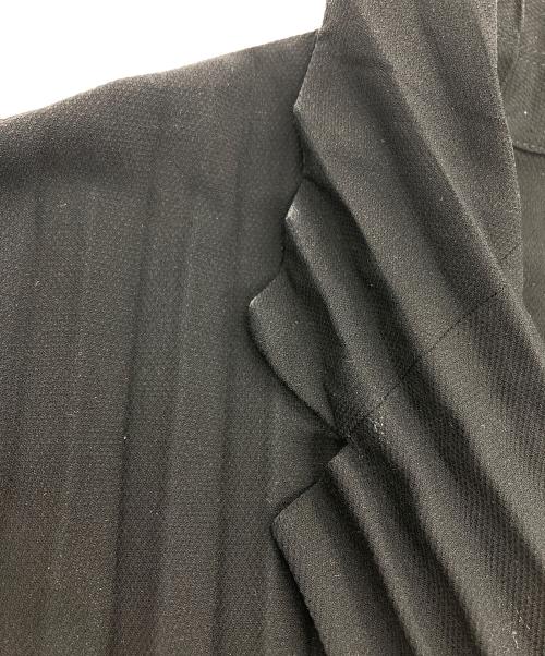 ISSEY MIYAKE（イッセイミヤケ）ISSEY MIYAKE (イッセイミヤケ) プリーツ テーラードジャケット ブラック サイズ:3の古着・服飾アイテム