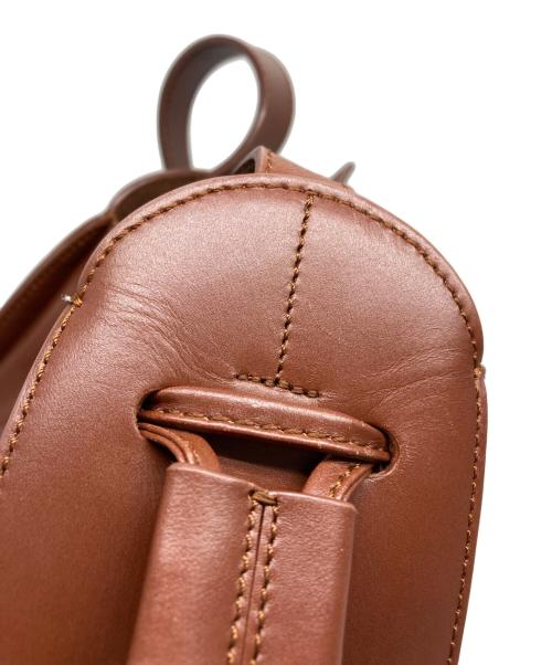A.P.C.（アーペーセー）A.P.C. (アーペーセー) SAC COURTNEY ショルダーバッグ ブラウンの古着・服飾アイテム