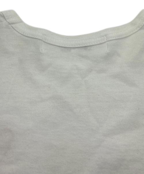 PLAY COMME des GARCONS（プレイコムデギャルソン）PLAY COMME des GARCONS (プレイコムデギャルソン) T-Shirt With Red Emblem ホワイト サイズ:Mの古着・服飾アイテム