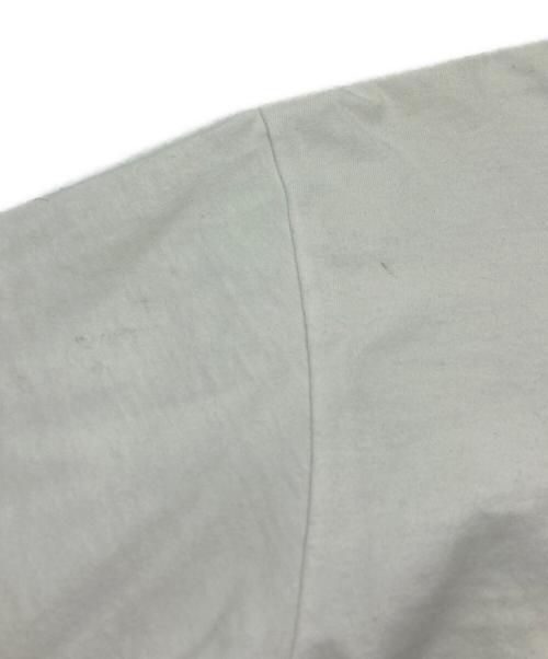 PLAY COMME des GARCONS（プレイコムデギャルソン）PLAY COMME des GARCONS (プレイコムデギャルソン) T-Shirt With Red Emblem ホワイト サイズ:Mの古着・服飾アイテム