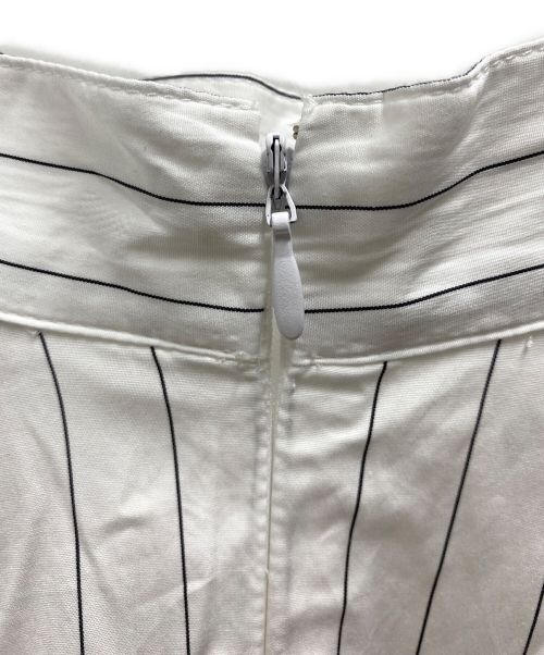 PLAN C（プランシー）PLAN C (プランシー) ピンストライプティアードスカート ホワイト サイズ:FREEの古着・服飾アイテム