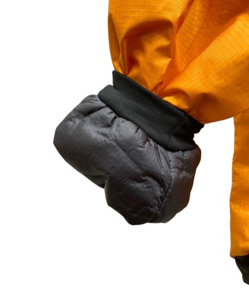 ARC'TERYX（アークテリクス）ARC'TERYX (アークテリクス) FISSION BELAY PARKA オレンジ サイズ:Sの古着・服飾アイテム