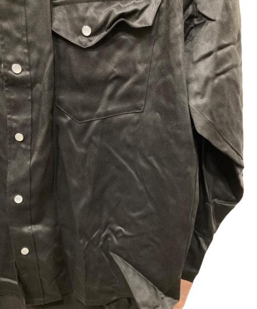 myne（マイン）myne (マイン) Star Patch Shirt ブラック サイズ:Mの古着・服飾アイテム