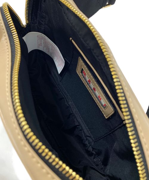 MARNI（マルニ）MARNI (マルニ) ウエストバッグ レッド×ベージュの古着・服飾アイテム