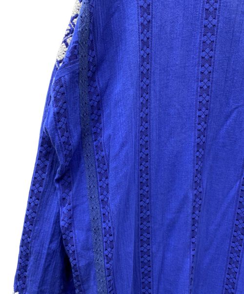 ne quittez pas（ヌキテパ）ne quittez pas (ヌキテパ) エンブロイダリーワンピース ブルー×ホワイト サイズ:FREEの古着・服飾アイテム