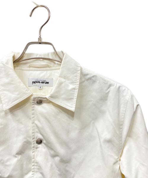 FUCKING AWESOME（ファッキンオーサム）FUCKING AWESOME (ファッキンオーサム) バックロゴコーチジャケット ホワイト サイズ:Sの古着・服飾アイテム