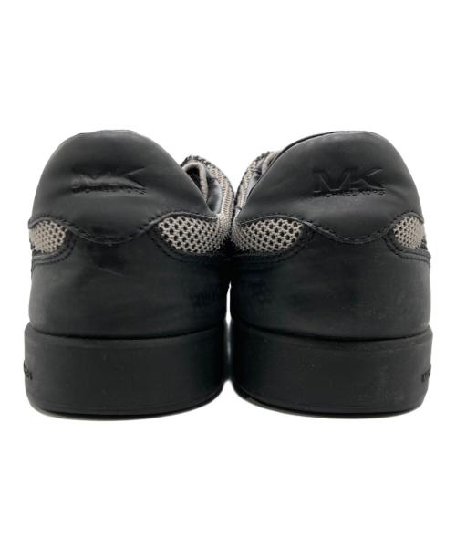 MICHAEL KORS（マイケル・コース）MICHAEL KORS (マイケル・コース) ローカットスニーカー ホワイト×ブラック サイズ:41.5の古着・服飾アイテム