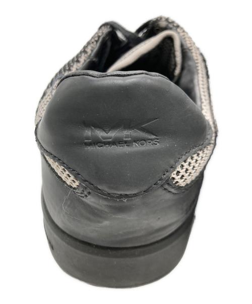 MICHAEL KORS（マイケル・コース）MICHAEL KORS (マイケル・コース) ローカットスニーカー ホワイト×ブラック サイズ:41.5の古着・服飾アイテム