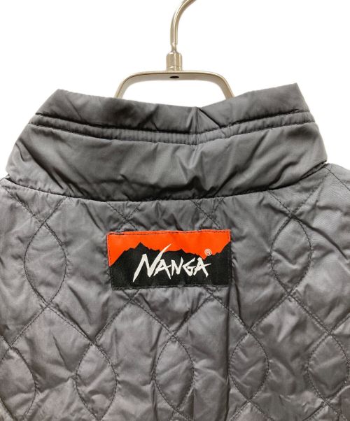 KEBOZ（ケボズ）KEBOZ (ケボズ) NANGA (ナンガ) REVERSIBLE DOWN VEST ブラック×グレー サイズ:Mの古着・服飾アイテム