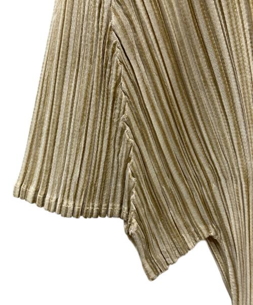 PLEATS PLEASE（プリーツプリーズ）PLEATS PLEASE (プリーツプリーズ) プリーツブラウス カットソ ベージュ サイズ:3の古着・服飾アイテム