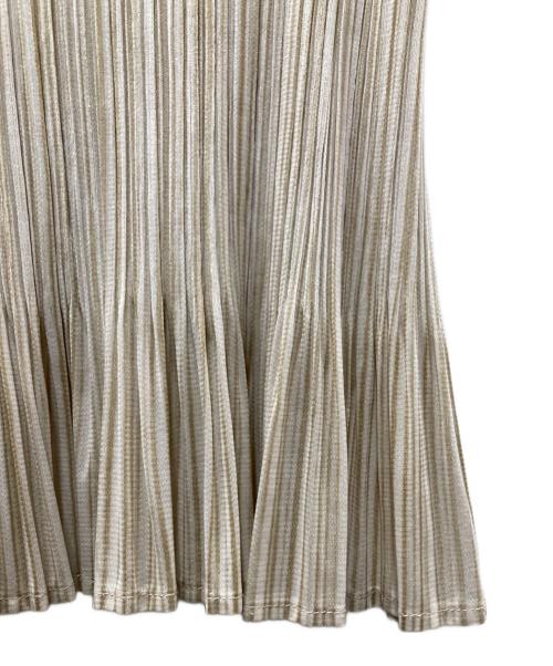 PLEATS PLEASE（プリーツプリーズ）PLEATS PLEASE (プリーツプリーズ) プリーツブラウス カットソ ベージュ サイズ:3の古着・服飾アイテム