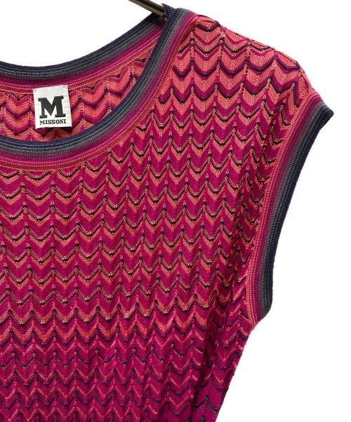 missoni（ミッソーニ）missoni (ミッソーニ) ジグザグ柄 ノースリーブニットワンピース ピンク×ブラック サイズ:40の古着・服飾アイテム