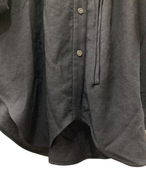 ENFOLD（エンフォルド）ENFOLD (エンフォルド) 24SS TWO-WAY NECK BLOUSE ブラウス ブラック サイズ:38 未使用品の古着・服飾アイテム