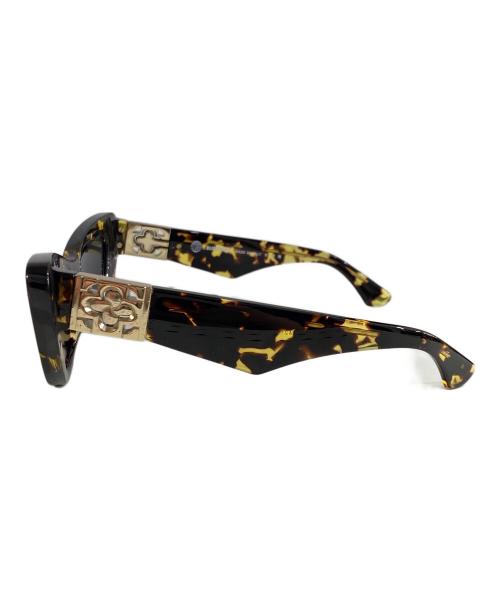 BURBERRY（バーバリー）BURBERRY (バーバリー) キャットアイ サングラス イエロ－×ブラック サイズ:51□16の古着・服飾アイテム