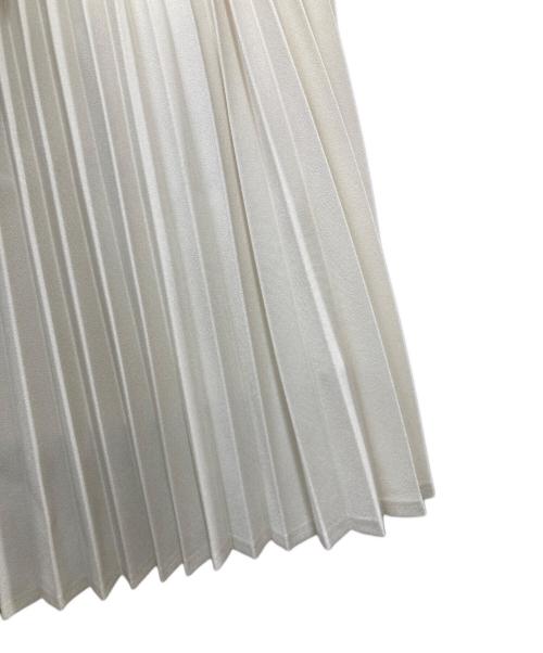 TSURU by MARIKO OIKAWA（ツルバイマリコオイカワ）Tsuru by Mariko Oikawa (ツルバイマリコオイカワ) プリーツロングスカート アイボリー サイズ:36の古着・服飾アイテム