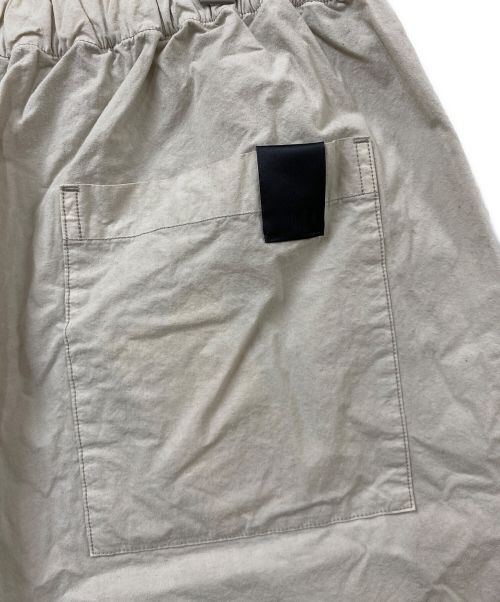 N.HOOLYWOOD（エヌ ハリウッド）N.HOOLYWOOD (エヌ ハリウッド) TAPERED EASY PANTS アイボリー サイズ:38の古着・服飾アイテム