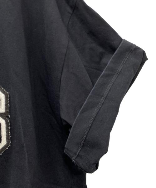 MM6 Maison Margiela（エムエムシックスメゾンマルジェラ）MM6 Maison Margiela (エムエムシックスメゾンマルジェラ) ワッペンデザインTシャツ ブラック サイズ:Ｓの古着・服飾アイテム