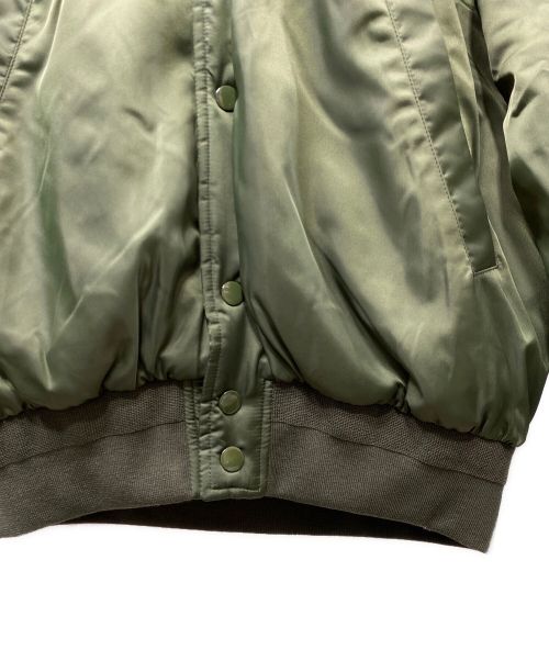 AUTRY（オートリ―）AUTRY (オートリ―) ボンバージャケット 中綿ジャケット オリーブ サイズ:SIZE Lの古着・服飾アイテム