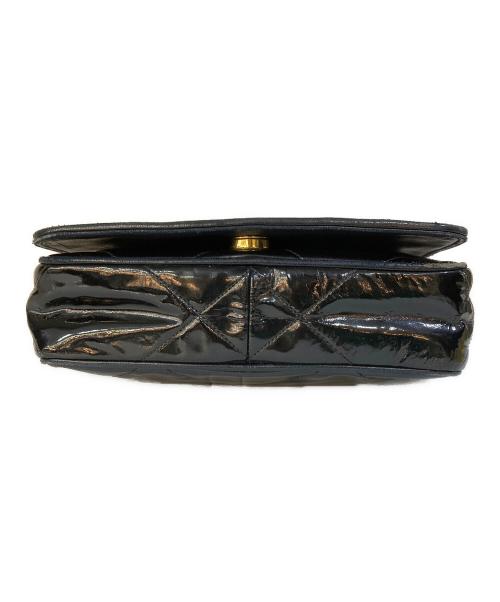 CHANEL（シャネル）CHANEL (シャネル) エナメルチェーンショルダーバッグ ブラック サイズ:OneSizeの古着・服飾アイテム