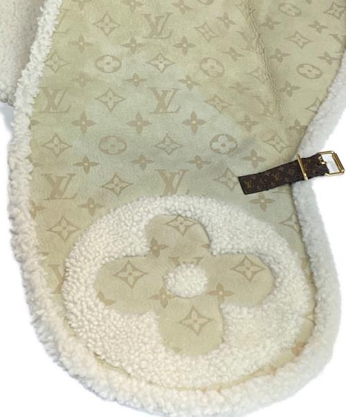 LOUIS VUITTON（ルイ ヴィトン）LOUIS VUITTON (ルイ ヴィトン) LV Snug Scarf ボア ムートン モノグラム ティペット スカーフ ベージュの古着・服飾アイテム