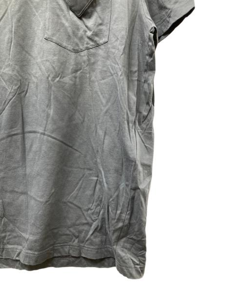 PRADA（プラダ）PRADA (プラダ) トライアングルロゴポケットTシャツ グレー サイズ:XXLの古着・服飾アイテム