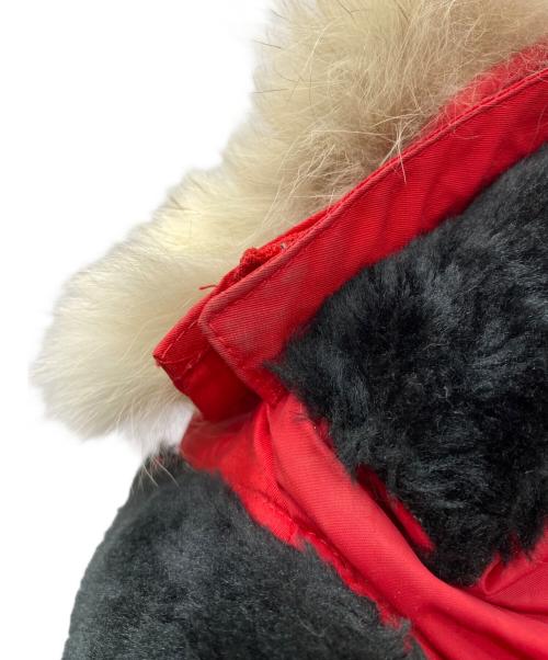 CANADA GOOSE（カナダグース）CANADA GOOSE (カナダグース) MUSEUM (ミュージアム) コラボHeli Arctic coat レッド サイズ:Mの古着・服飾アイテム