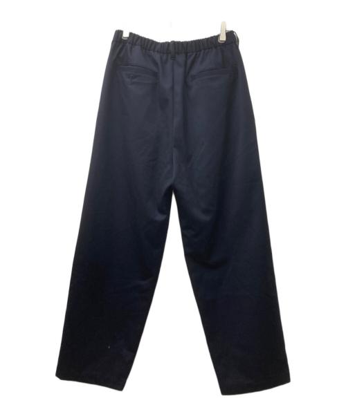 UNIVERSAL PRODUCTS.（ユニバーサルプロダクツ）UNIVERSAL PRODUCTS. (ユニバーサルプロダクツ) 23AW EASY TROUSERS タックワイドパンツ ネイビー サイズ:3の古着・服飾アイテム