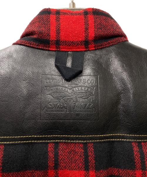 COMME des GARCONS JUNYA WATANABE MAN（コム デ ギャルソン ジュンヤ ワタナベ マン）COMME des GARCONS JUNYA WATANABE MAN (コム デ ギャルソン ジュンヤ ワタナベ マン) LEVI'S (リーバイス) ダウンベスト レッド サイズ:SIZE Sの古着・服飾アイテム