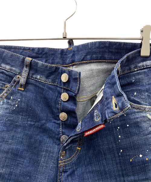 DSQUARED2（ディースクエアード）DSQUARED2 (ディースクエアード) COOL GUY JEANS ダメージペイントデニムパンツ インディゴ サイズ:46の古着・服飾アイテム