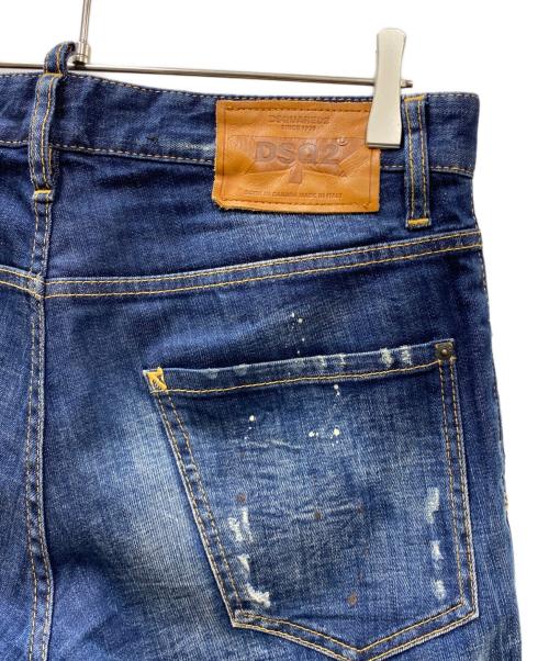 DSQUARED2（ディースクエアード）DSQUARED2 (ディースクエアード) COOL GUY JEANS ダメージペイントデニムパンツ インディゴ サイズ:46の古着・服飾アイテム