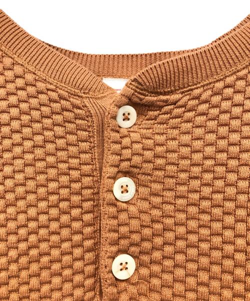 CHAH CHAH（チャーチャー）CHAH CHAH (チャーチャー) ヘンリーネックワッフルカットソー オレンジ サイズ:Ｓの古着・服飾アイテム