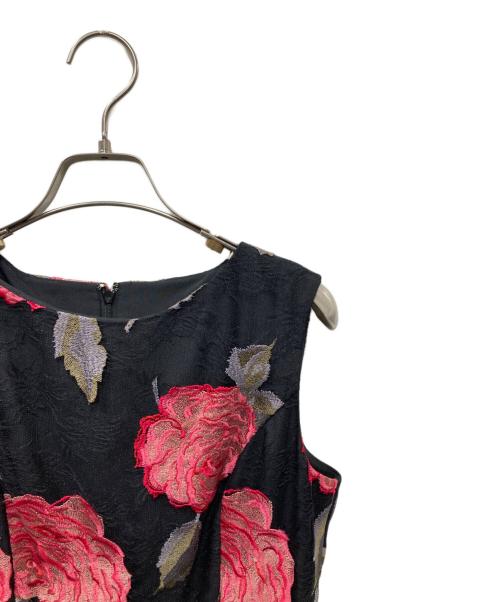 GRACE CONTINENTAL（（グレースコンチネンタル）GRACE CONTINENTAL (（グレースコンチネンタル) フラワー刺繍チュールワンピース ブラック×ピンク サイズ:36の古着・服飾アイテム