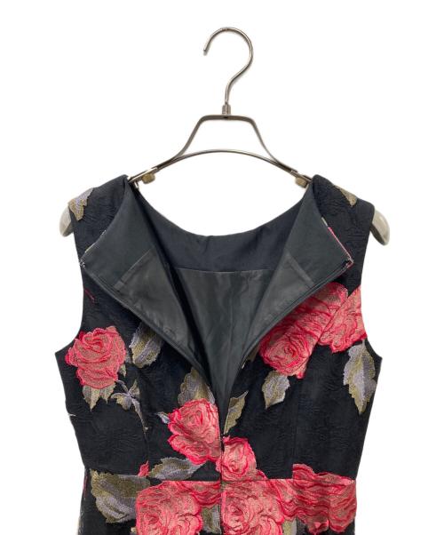 GRACE CONTINENTAL（（グレースコンチネンタル）GRACE CONTINENTAL (（グレースコンチネンタル) フラワー刺繍チュールワンピース ブラック×ピンク サイズ:36の古着・服飾アイテム