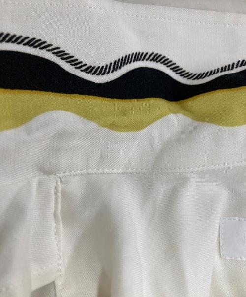 TOGA VIRILIS（トーガ ビリリース）TOGA VIRILIS (トーガ ビリリース) 24ss PANEL PRINT S/S SHIRT ホワイト×イエロー サイズ:46の古着・服飾アイテム