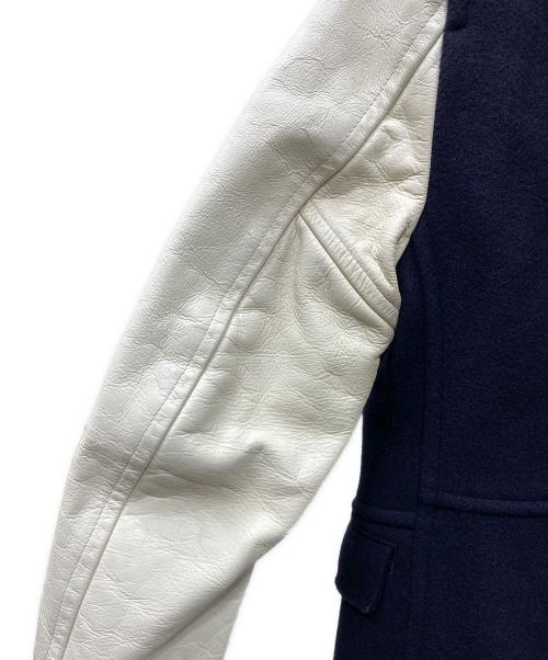 JUNYA WATANABE COMME des GARCONS（(ジュンヤワタナベ コムデギャルソン）JUNYA WATANABE COMME des GARCONS ((ジュンヤワタナベ コムデギャルソン) 断ち切りレザースタジャン ネイビー×ホワイト サイズ:SSの古着・服飾アイテム